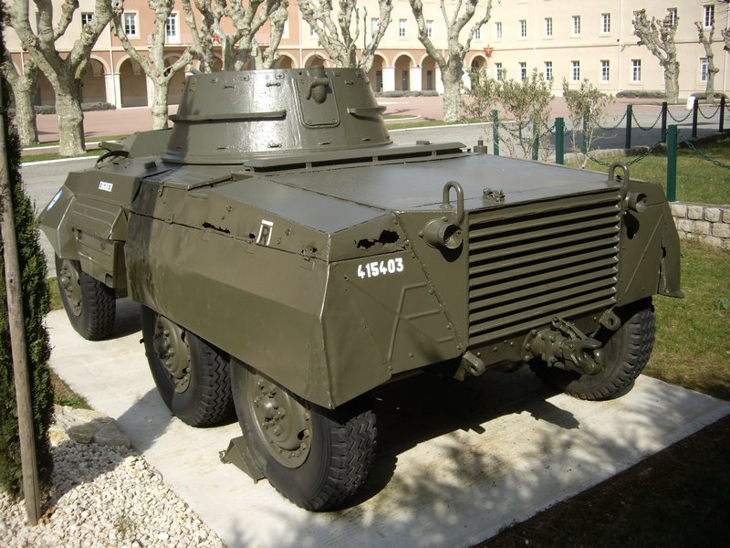 M8 Greyhound Valence 4.JPG