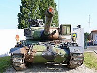 AMX-30B2 'Leclerc Cavalerie' Olivet 1.JPG