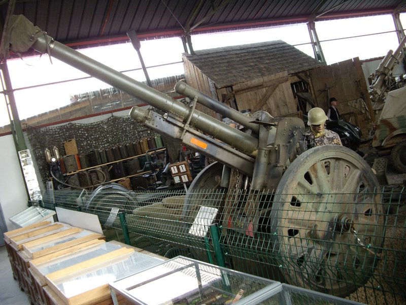 German artillery no2 Hatten.JPG