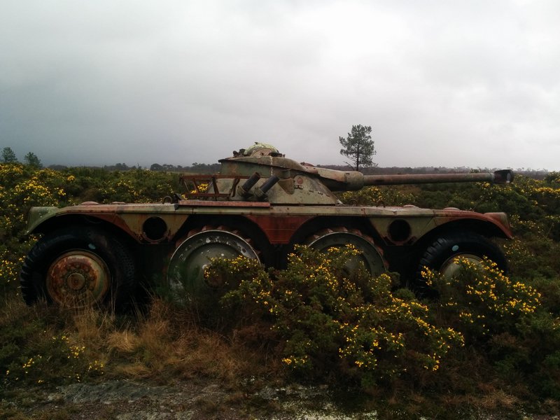 EBR-90 receptacle de tir coetquidan.JPG