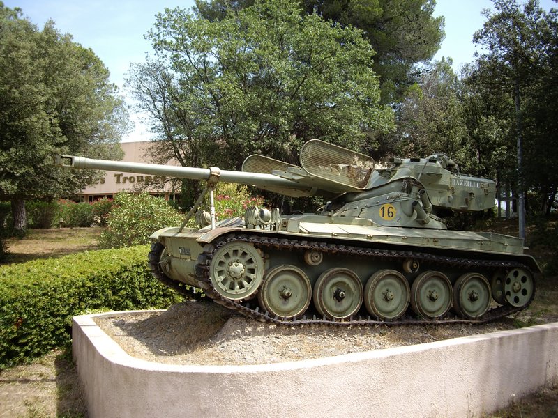 AMX-13T SS-11 Frejus 1.JPG