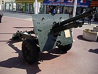 25 pdr gun n1 Arromanches 1.JPG