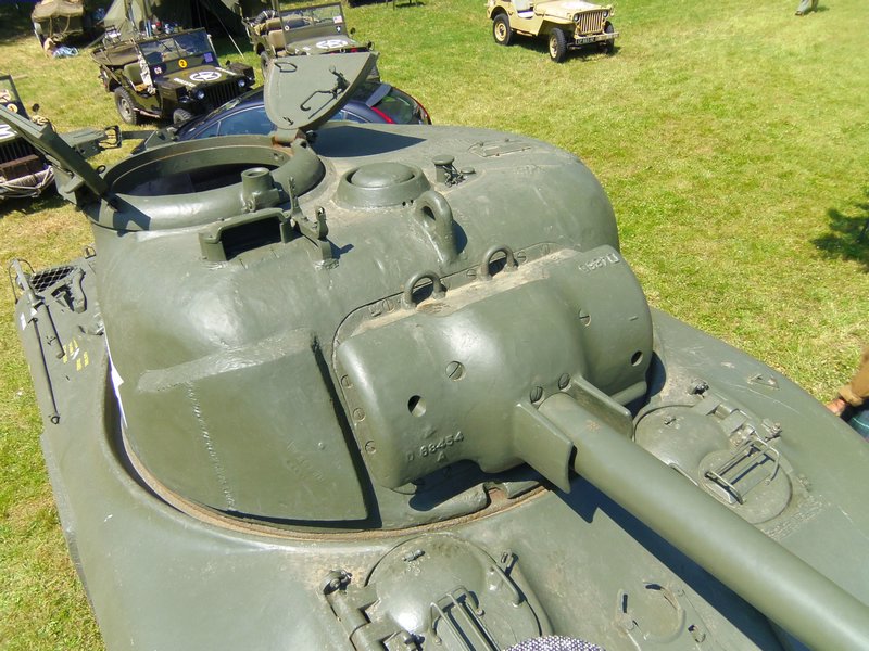 M4A1 Sherman PCF Balmoral Green 18.JPG