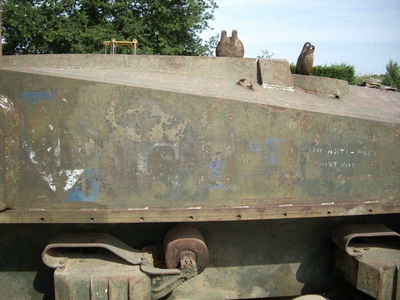 M4A4T Sherman SN 16677 Mouliets et Villemartin 11.JPG