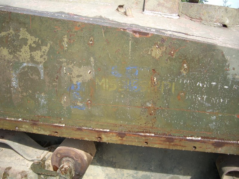 M4A4T Sherman SN 16677 Mouliets et Villemartin 12.JPG