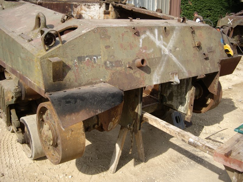 M4A4T Sherman SN 16677 Mouliets et Villemartin 6.JPG
