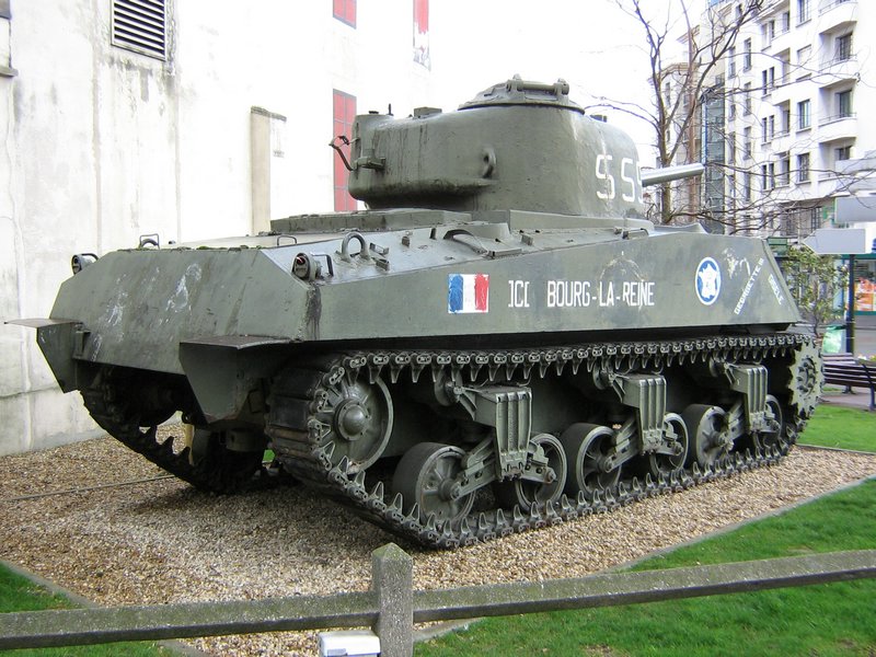 M4A3 Sherman Bourg-la-Reine 9.JPG