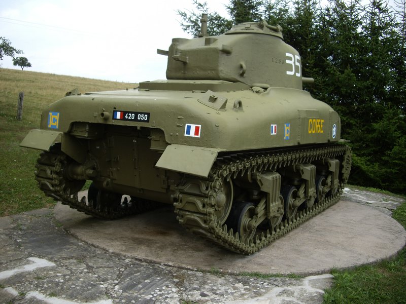 M4A1 Sherman Dompaire 4.JPG