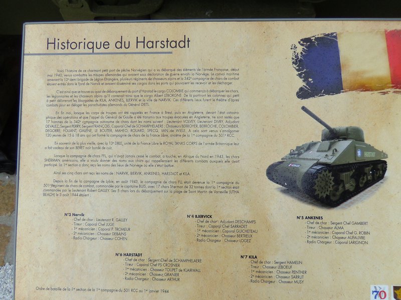 M4A4T Sherman Gruge l hopital commemorative plate 1.JPG