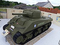 M4A4T Sherman Gruge l hopital 16.JPG