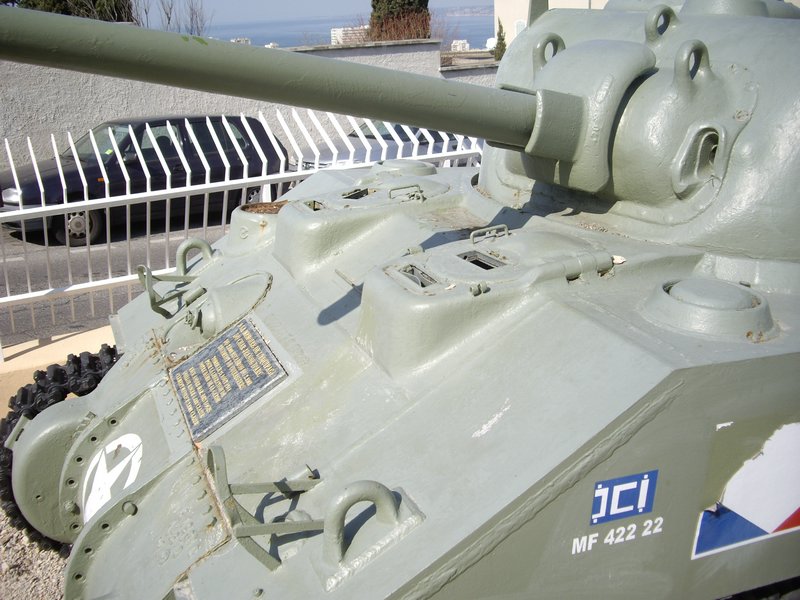 M4A4 Sherman Marseille 18.JPG