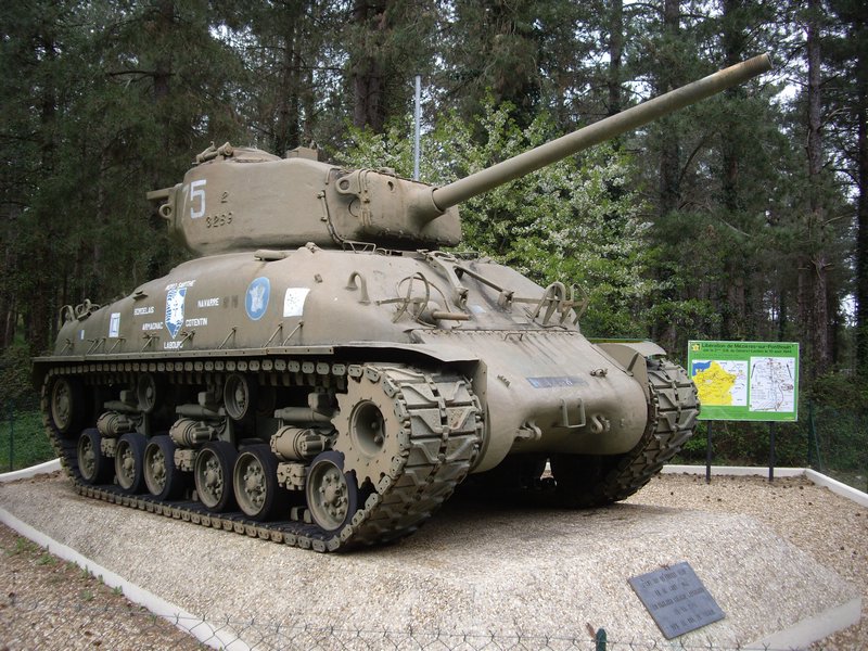 M4A1E8 Sherman Mezieres 3.JPG