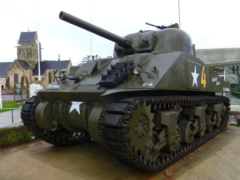 M4A4 Sherman Sainte-Mre-Eglise 5.JPG