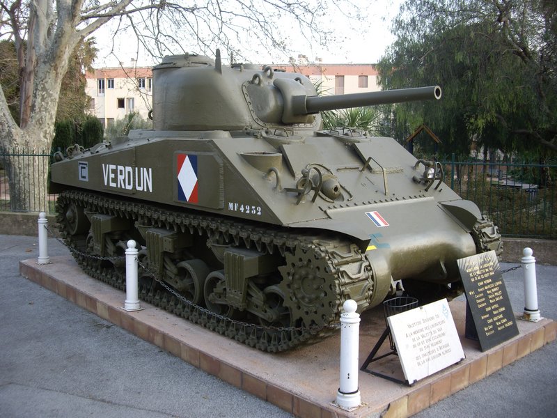 M4 Sherman La-Valette-du-Var 5.JPG